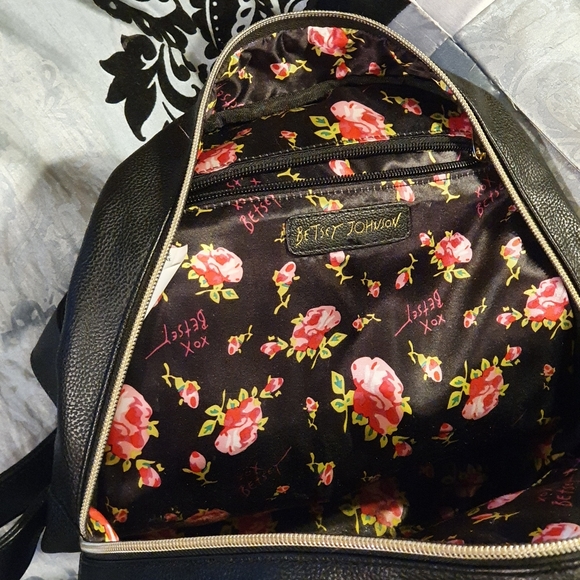 Betsy Johnson backpak